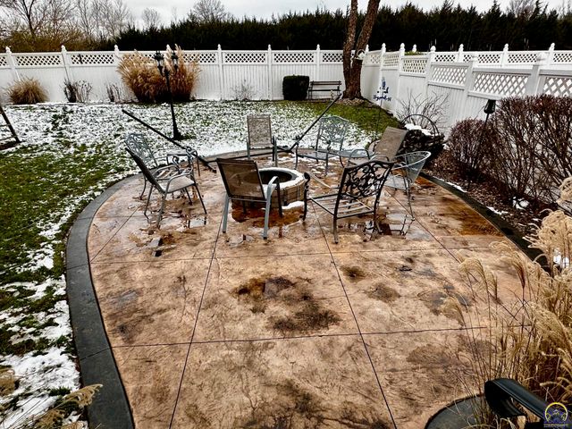 4453 SW Colly Creek DR, Topeka, KS 66610