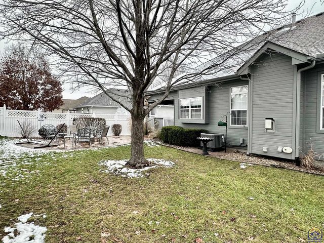 4453 SW Colly Creek DR, Topeka, KS 66610