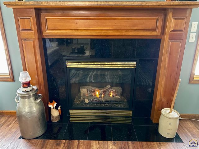 4453 SW Colly Creek DR, Topeka, KS 66610