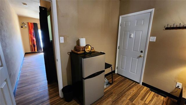 1831 Longford Drive, Saint Louis, MO 63136