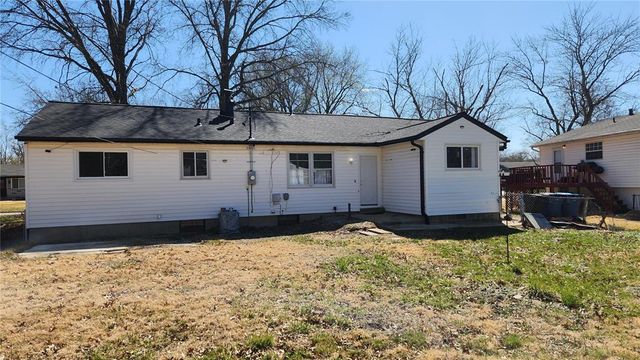 1831 Longford Drive, Saint Louis, MO 63136