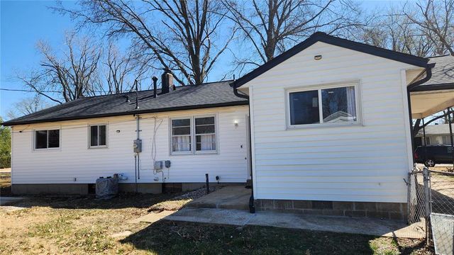 1831 Longford Drive, Saint Louis, MO 63136