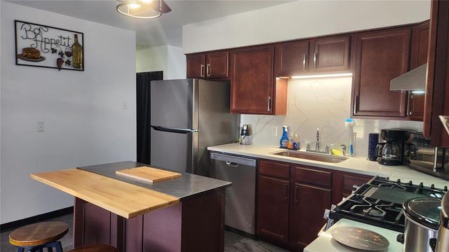 1831 Longford Drive, Saint Louis, MO 63136