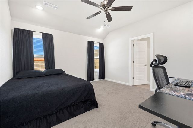 622 Kayla Maria Street, Prairie Grove, AR 72753