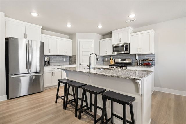 622 Kayla Maria Street, Prairie Grove, AR 72753