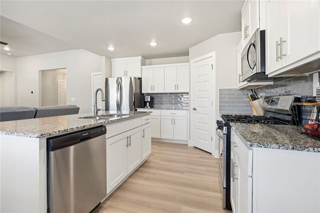 622 Kayla Maria Street, Prairie Grove, AR 72753