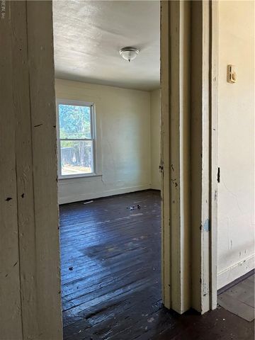 121 Church ST, Suffolk, VA 23434