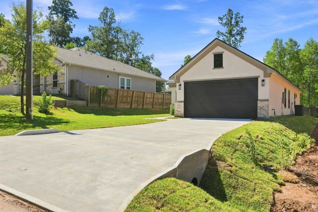 3020 Apache Street, Willis, TX 77378