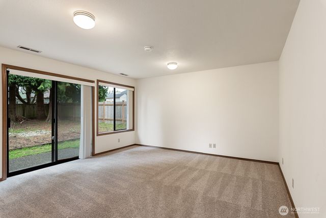 810 151st Street SW, Lynnwood, WA 98087