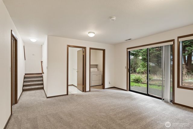 810 151st Street SW, Lynnwood, WA 98087