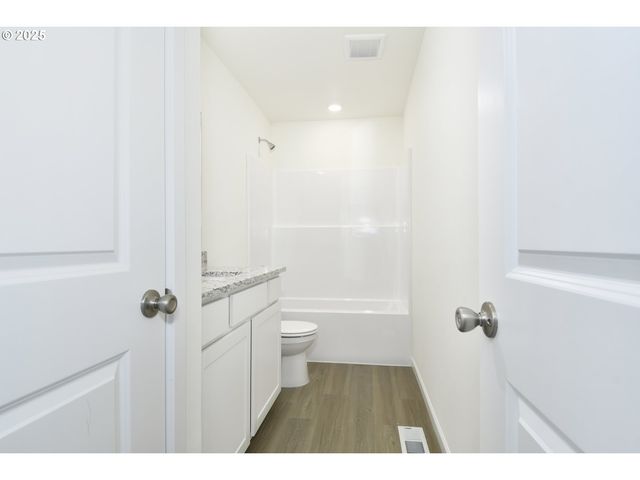 3990 Sw DUNIWAY Ln, Gresham, OR 97080