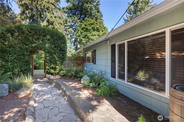 21903 42nd Place W, Mountlake Terrace, WA 98043