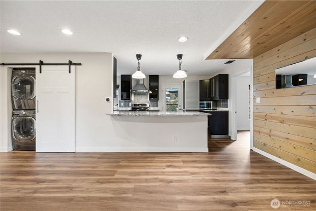 21903 42nd Place W, Mountlake Terrace, WA 98043