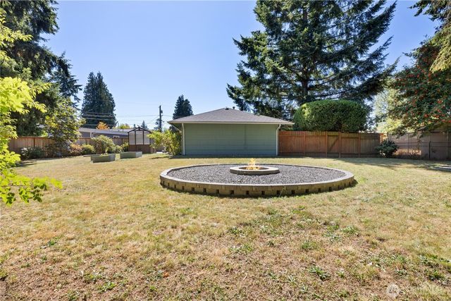 21903 42nd Place W, Mountlake Terrace, WA 98043