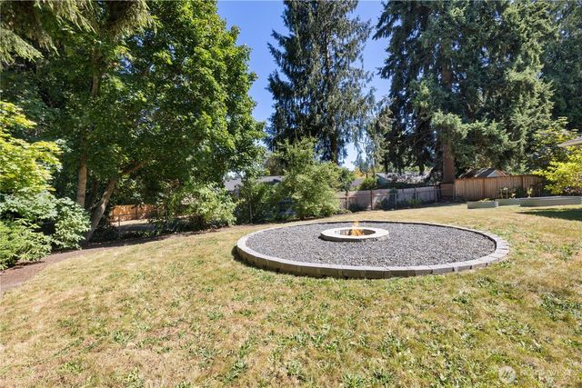 21903 42nd Place W, Mountlake Terrace, WA 98043