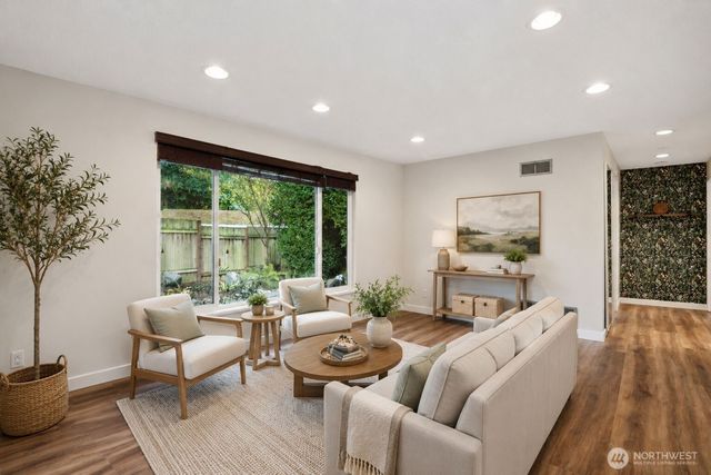 21903 42nd Place W, Mountlake Terrace, WA 98043