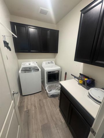 9475 Pasaje Pl, Elk Grove, CA 95624