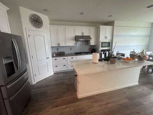 9475 Pasaje Pl, Elk Grove, CA 95624