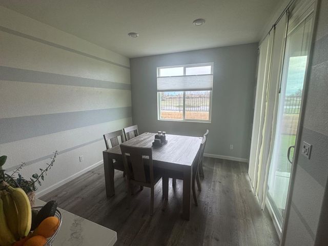 9475 Pasaje Pl, Elk Grove, CA 95624