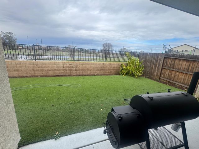 9475 Pasaje Pl, Elk Grove, CA 95624