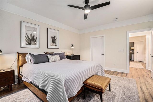 1649 OVERLOOK NW Way, Atlanta, GA 30318