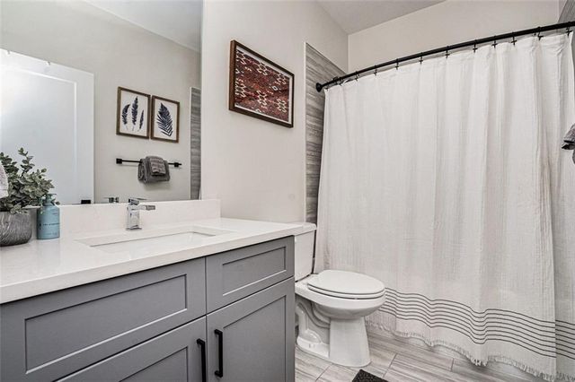 1649 OVERLOOK NW Way, Atlanta, GA 30318