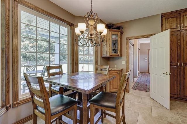 124 Huntington Circle, Pittsburg, KS 66762