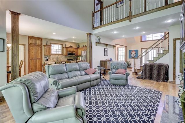 124 Huntington Circle, Pittsburg, KS 66762