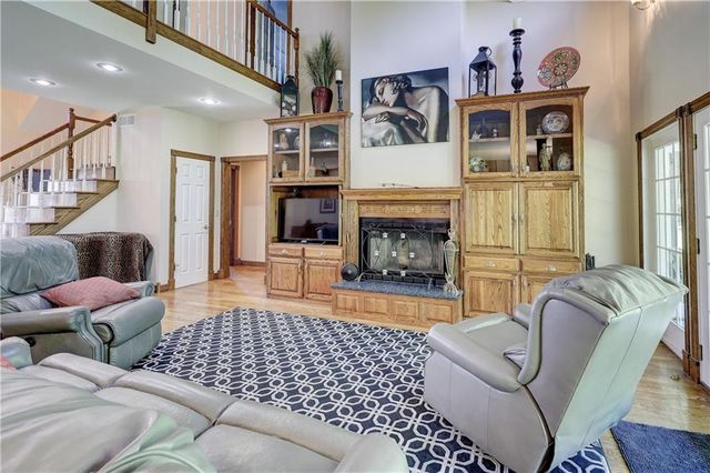 124 Huntington Circle, Pittsburg, KS 66762