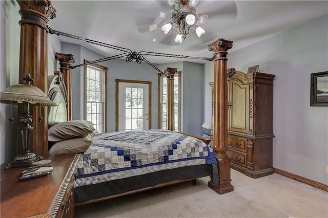 124 Huntington Circle, Pittsburg, KS 66762