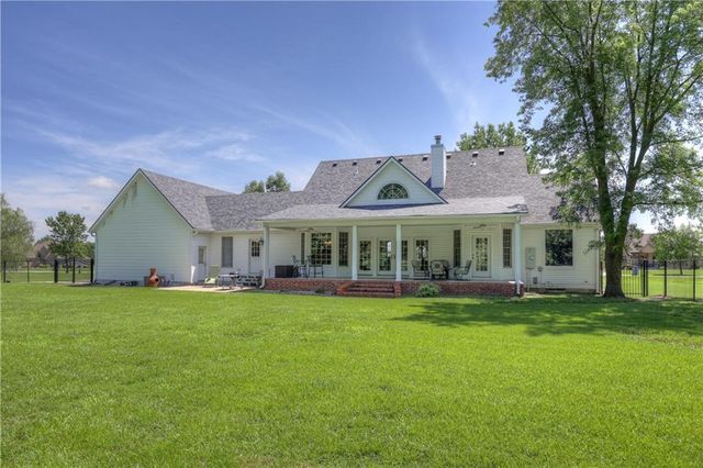 124 Huntington Circle, Pittsburg, KS 66762