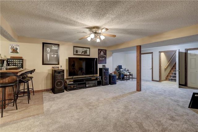 124 Huntington Circle, Pittsburg, KS 66762