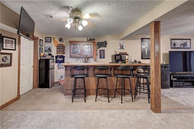 124 Huntington Circle, Pittsburg, KS 66762