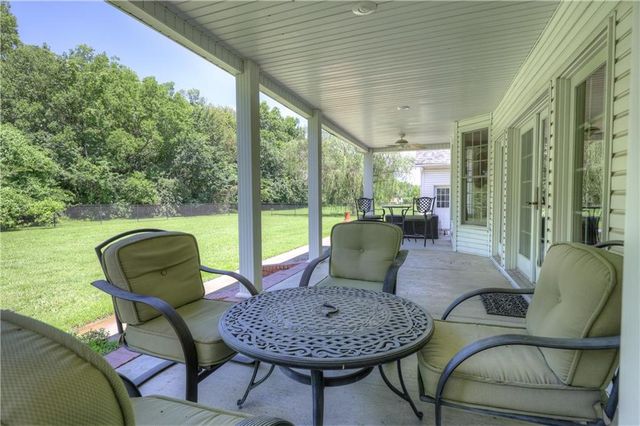 124 Huntington Circle, Pittsburg, KS 66762