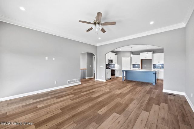 116 Wooded Glen Dr, Mt Washington, KY 40047