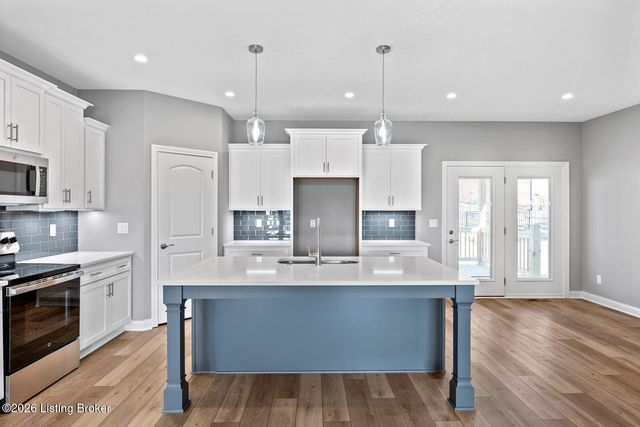 116 Wooded Glen Dr, Mt Washington, KY 40047