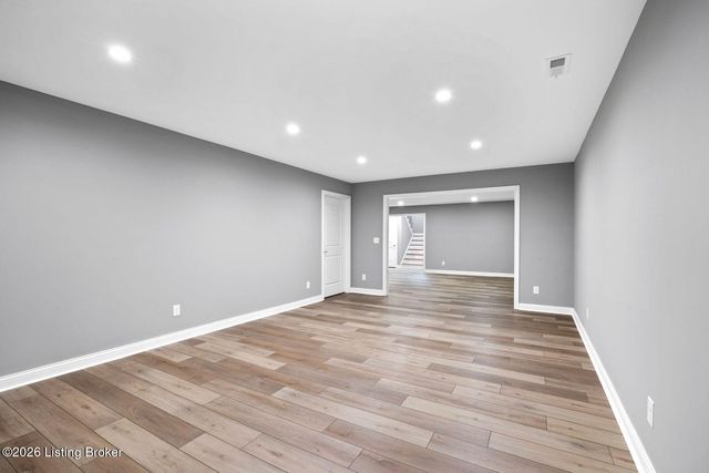 116 Wooded Glen Dr, Mt Washington, KY 40047