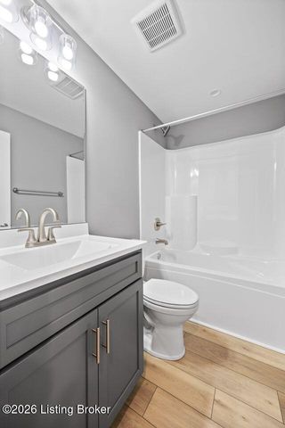 116 Wooded Glen Dr, Mt Washington, KY 40047