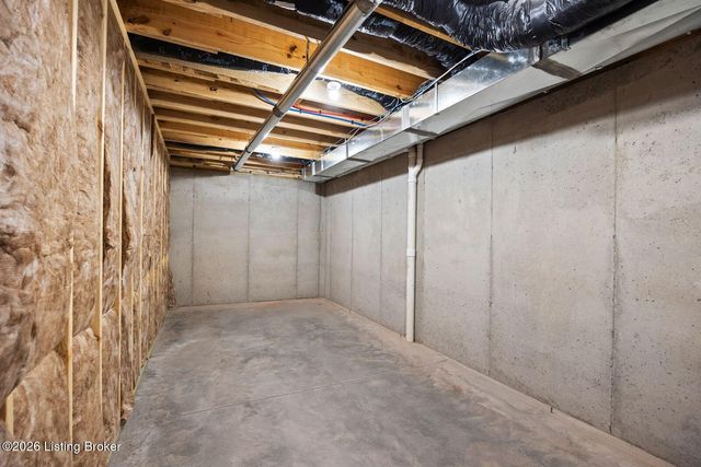 116 Wooded Glen Dr, Mt Washington, KY 40047