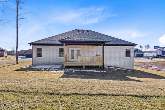 116 Wooded Glen Dr, Mt Washington, KY 40047