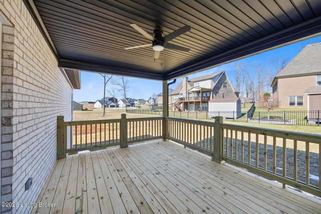 116 Wooded Glen Dr, Mt Washington, KY 40047