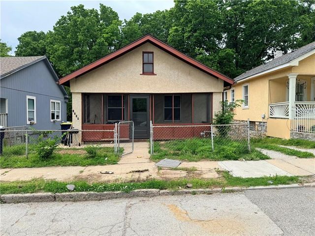 2750 Lister Avenue, Kansas City, MO 64128