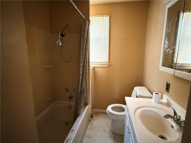 2750 Lister Avenue, Kansas City, MO 64128