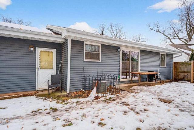 345 RIVER DRIVE, Appleton, WI 54915