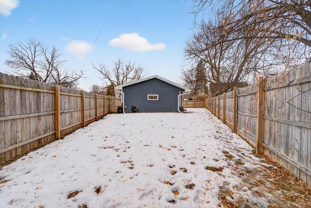 345 RIVER DRIVE, Appleton, WI 54915