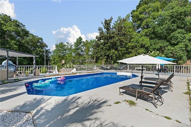6665 Sugar Creek Drive, Mobile, AL 36695