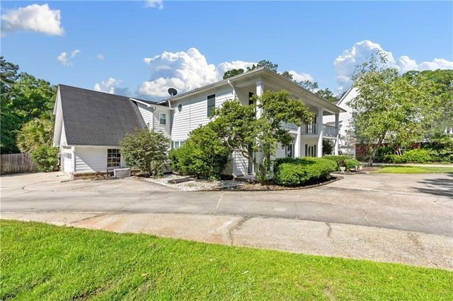 6665 Sugar Creek Drive, Mobile, AL 36695