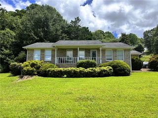 102 Lindsey NE Court, Calhoun, GA 30701
