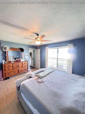 157 Crihfield Road, Kenna, WV 25248