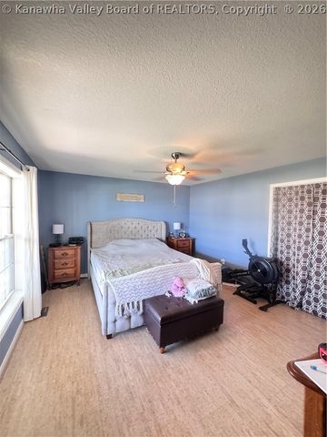 157 Crihfield Road, Kenna, WV 25248